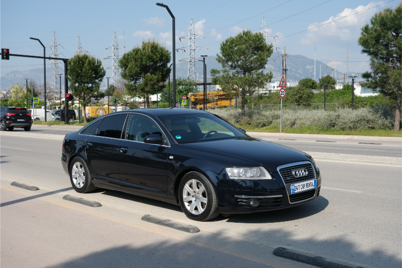 Audi A6 (1)