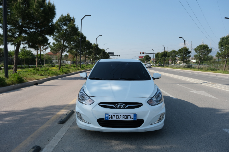 Hyundai Accent (1)
